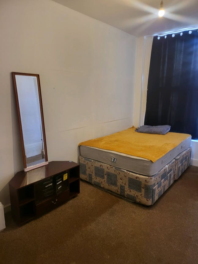 Rooms available in a shared apartment  Main Photo