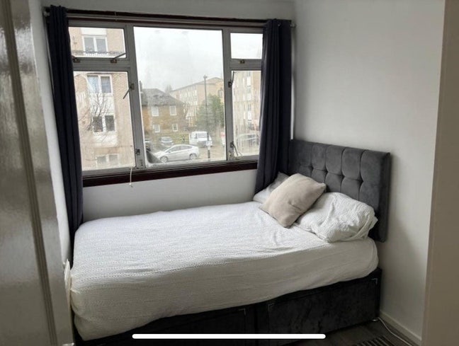 Double Room Available in 4 bed flat Canary Wharf Main Photo