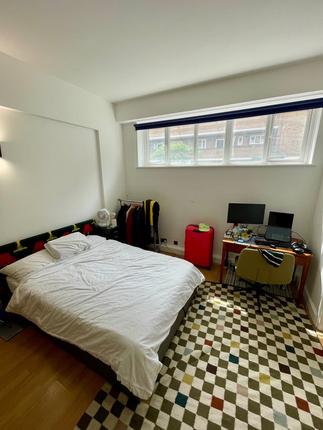 Large Double Room with Ensuite – Camberwell Green Main Photo
