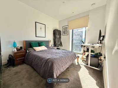 Modern Ensuite | Canning Town E14 Main Photo
