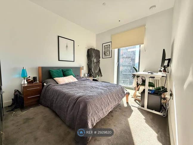 Modern Ensuite | Canning Town E14 Main Photo