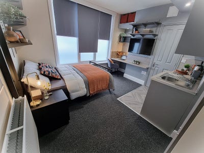 ** Now Reserved** Bills inc Studio Lincoln LN1 Main Photo