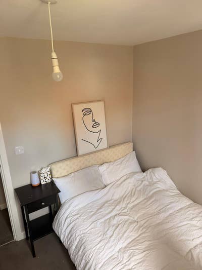 Must see room in a beautiful peaceful house Main Photo