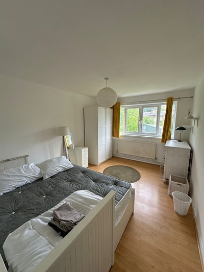 2-bed Flat near Victoria Park (Hackney)  Main Photo