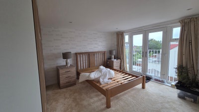 Double room in Newbury Park Main Photo