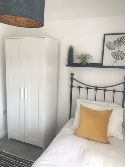 10 minutes from the city , Beautiful house Main Photo