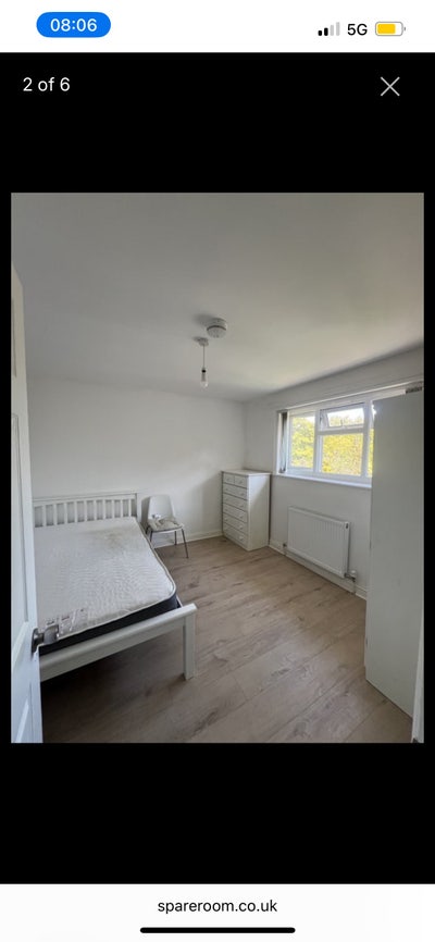 4 bedroom house with living room close to hospital Main Photo