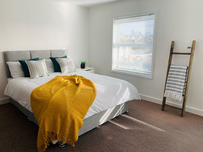 Professional House Share - close to town centre!! Main Photo