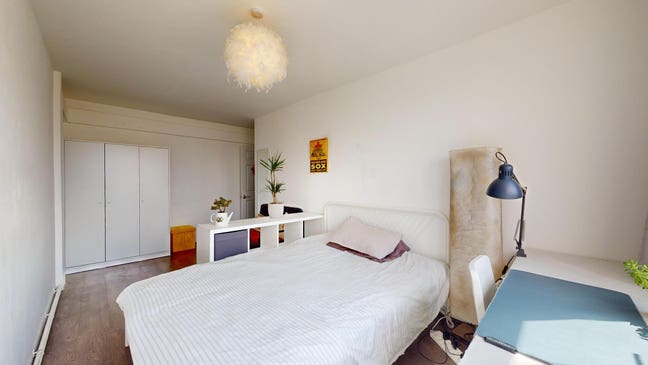 Bright 3-Bed Flat, 9th Floor, Heart of EC1V Main Photo