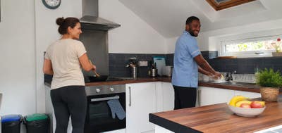 Nice en-suite rooms in well maintained house Main Photo