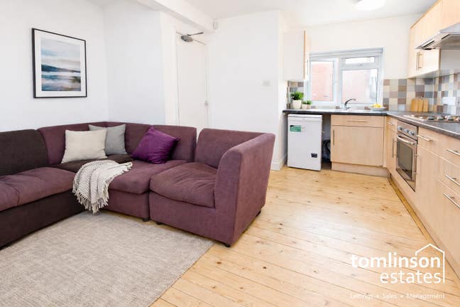 **Gregory Street - Lenton**  Main Photo