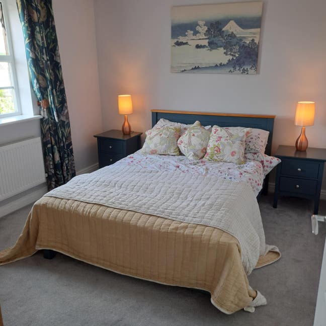Double Room available in spacious property  Main Photo