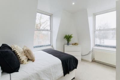 Ravenscourt Park Double Bedroom  Main Photo