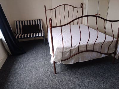Huge room for &pound;625 pcm in RG6  Main Photo