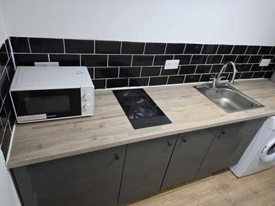 Modern 1 bedroom Flat! Main Photo