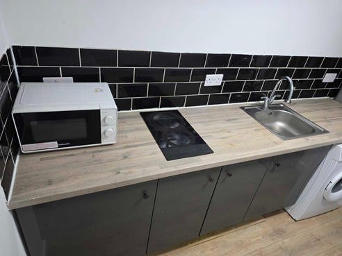 Modern 1 bedroom Flat! Main Photo