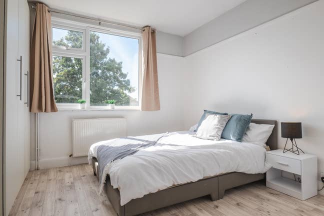 Room in Professional Houseshare | Bill Included Main Photo