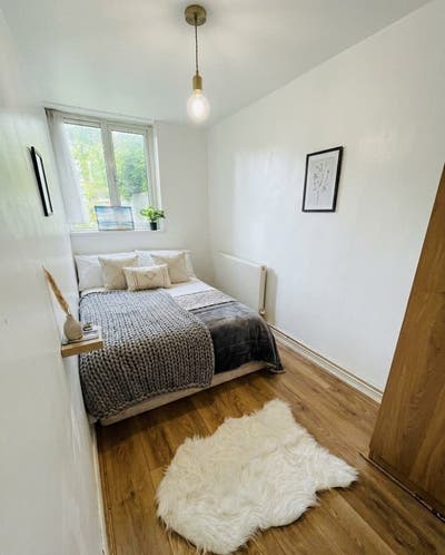  🏡 Bright Room | Queen’s Park Area 📍| 01/07 ✨ Main Photo