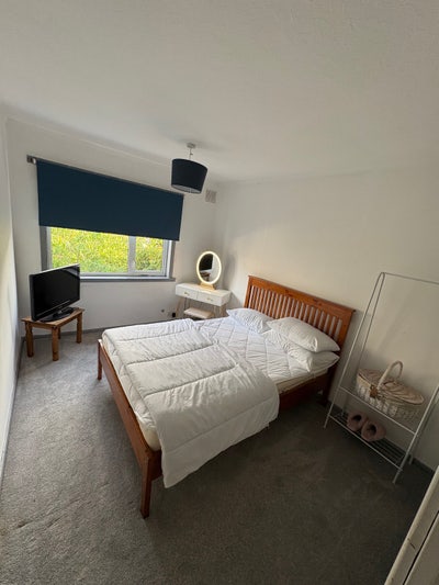 1 double bedroom available  Main Photo