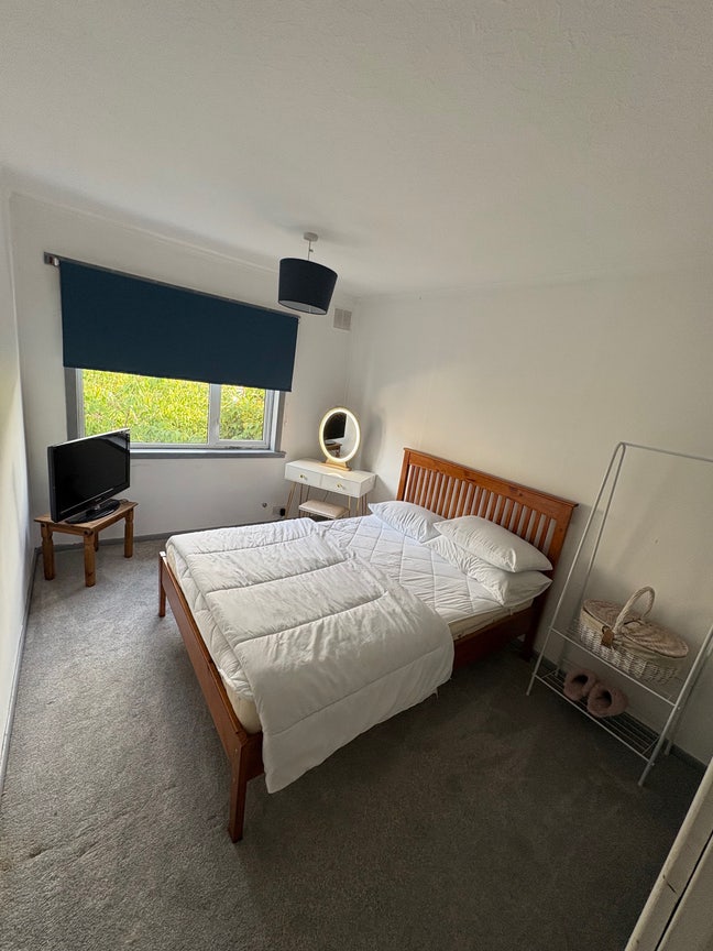 1 double bedroom available  Main Photo