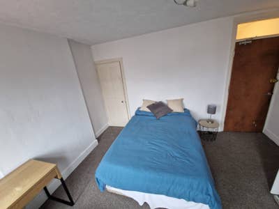 **3 Rooms Available** Maidstone, Kent Main Photo