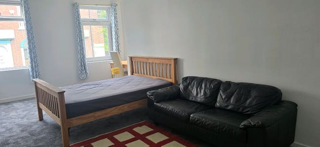 Spacious Double Room Available – Excellent Locatio Main Photo