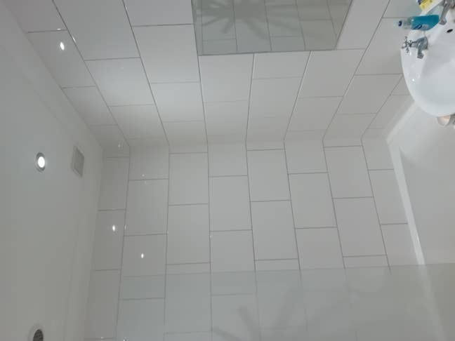 Room in two bedroom flat Main Photo