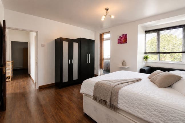 Extra large room with balcony  -LOCATION   (E3)
 Main Photo