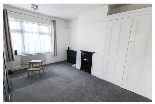 Double bedrooms + weekly cleaning + new furniture Main Photo