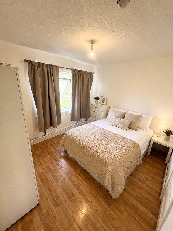 Cheap Double Room Near Wembley@ Main Photo