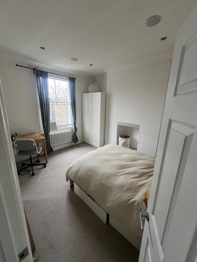Short Sublet: 1 Bed in Hackney near Victoria Park Main Photo