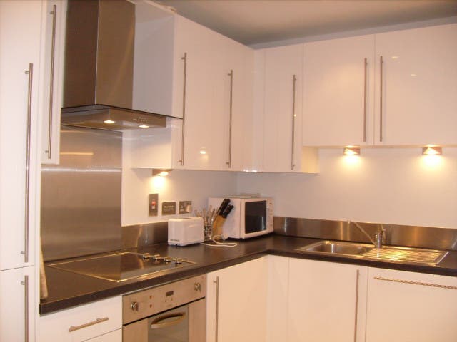 1 Bed Apartment | Canning Town Zone 2 Main Photo
