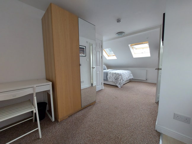 Double Loft Room with Ensuite + Kitchenette Main Photo