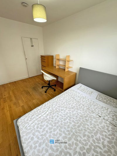 Central London Room -Close to Uni !!🌷🌺 Main Photo