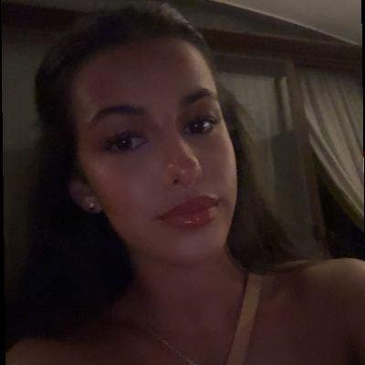 My names Hannah, I’m am 23. I currently wor... Main Photo