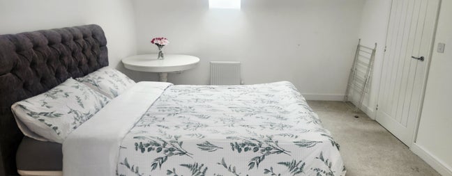 Large & Spacious Double Bedroom to Rent Main Photo
