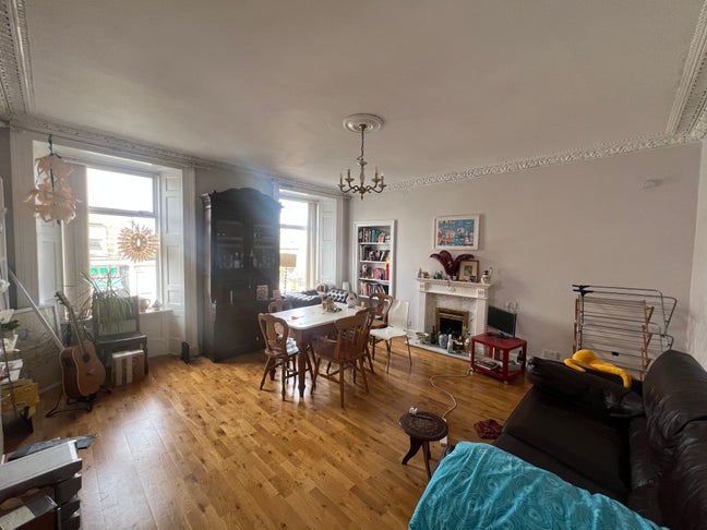 Spacious (enormous) central Edinburgh flat  Main Photo