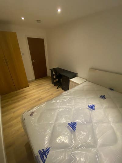 Double Room in Deptford Main Photo