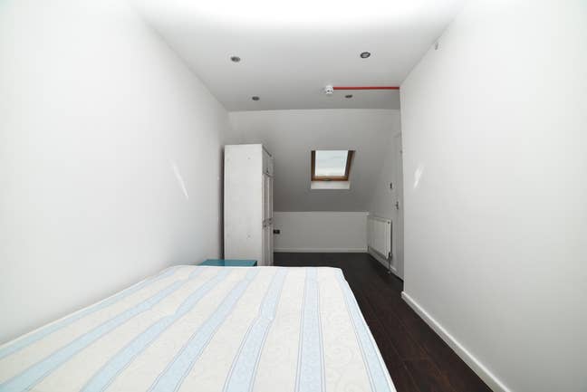 Double Room | Near QMUL | Bills Included Main Photo