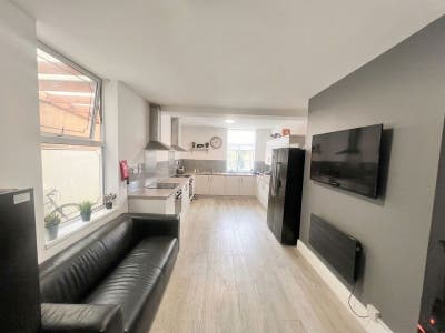 Large En-suite Double Room in Alvaston Derby Main Photo