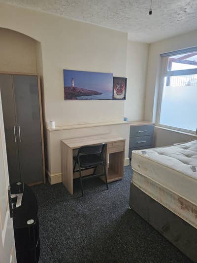 Double room, Bills included Pleck Road  Main Photo