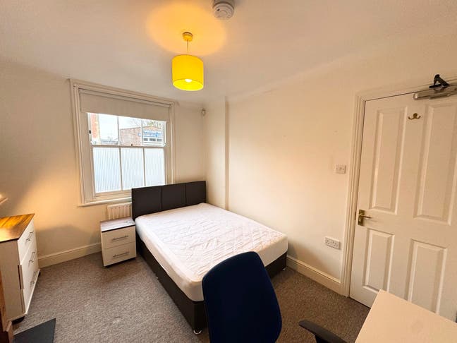 Cosy & Bright Double Room  (2SC) Main Photo