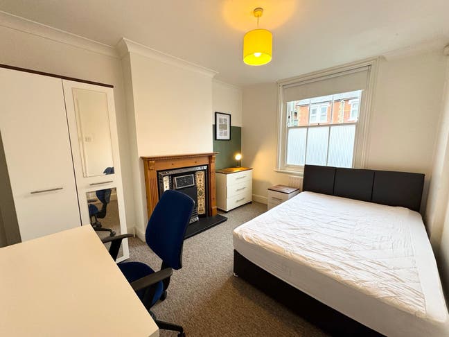 Cosy & Bright Double Room  (2SC) Main Photo
