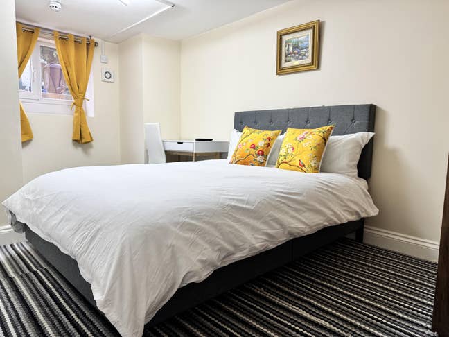 Newly refurbished house for female to share  Main Photo