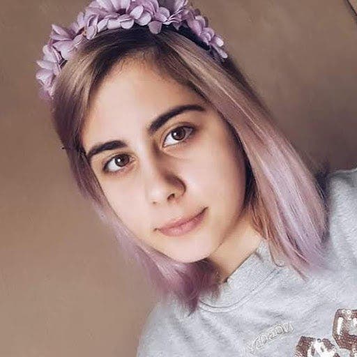 Student Female seeks a single or double room Main Photo