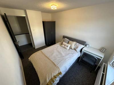 6-Bed Student Property – Available for the 2026/27 Main Photo