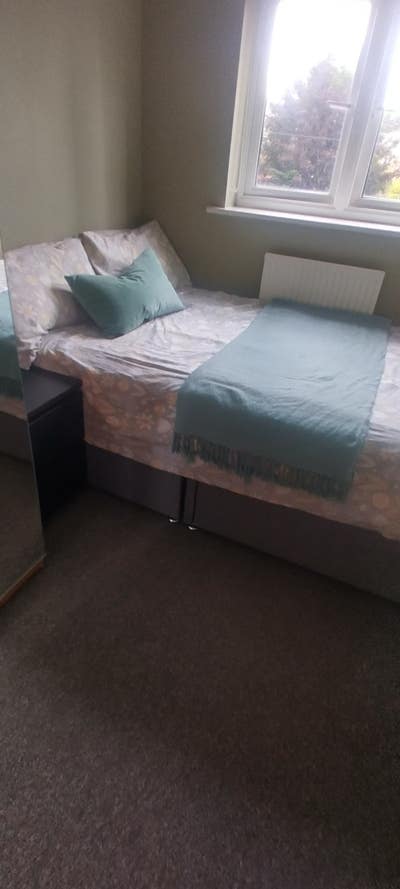 Double room in Hulme townhouse. Great location! Main Photo