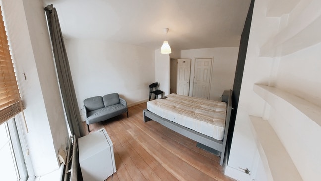 Spacious 3-Bed Flat - Holloway Road N7 Main Photo