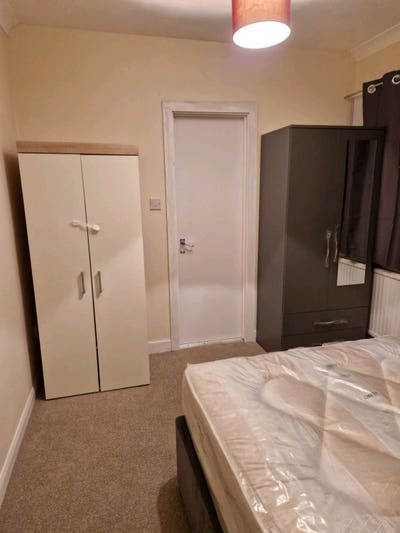 En-suite Double Room - All Bills Included Main Photo
