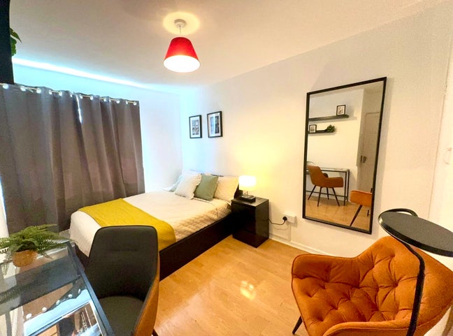 Weekly cleaning service, new decorated  Main Photo